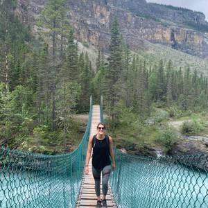 Meet your Posher, Brooke